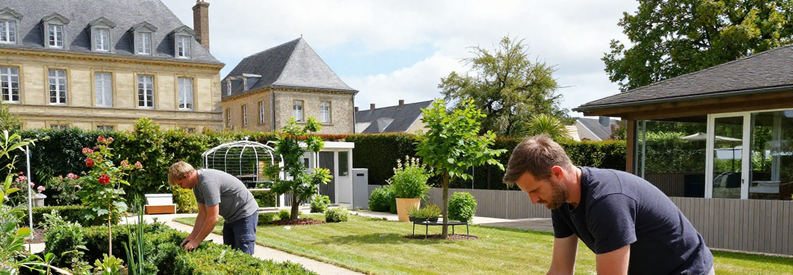 Jardiniers Professionnels Villes Yvelines 78 Jardiniers qualifiés intervenant dans différentes communes des Yvelines pour entretien espaces verts résidentiels